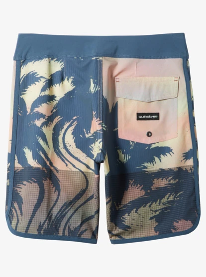 Quiksilver Boy's 8-16 Highline Scallop 16" Boardshorts - Image 2