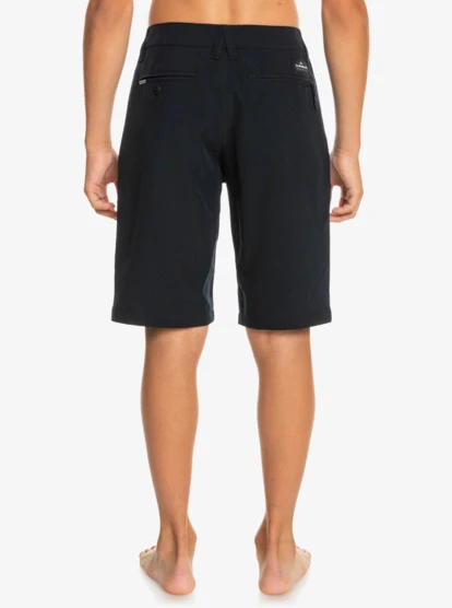 Quiksilver Boy's 8-16 Ocean Union 19" Amphibian Boardshorts - Image 6