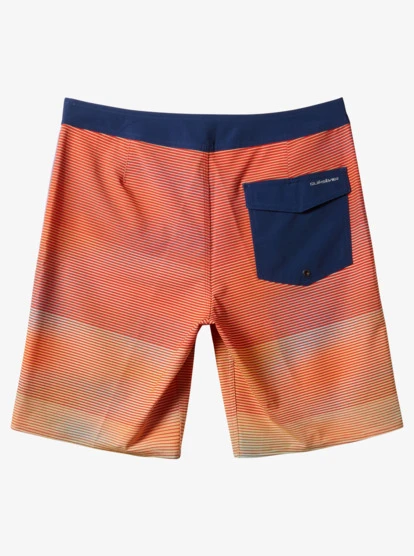 Quiksilver Surfsilk Massive 20" Boardshorts - Image 2