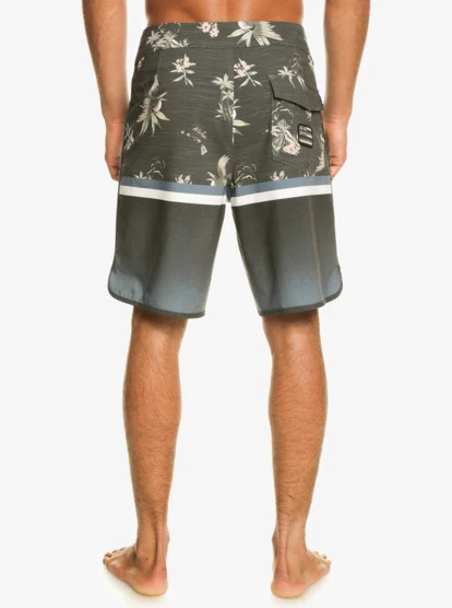 Quiksilver Surfsilk Division Scallop 19" Boardshorts - Image 7