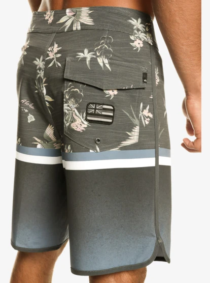Quiksilver Surfsilk Division Scallop 19" Boardshorts - Image 8