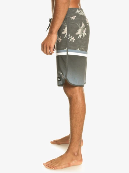 Quiksilver Surfsilk Division Scallop 19" Boardshorts - Image 4